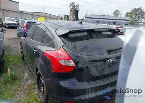 2014 Ford Focus St z USA, uszkodzony, nr VIN 1FADP3L95EL363981